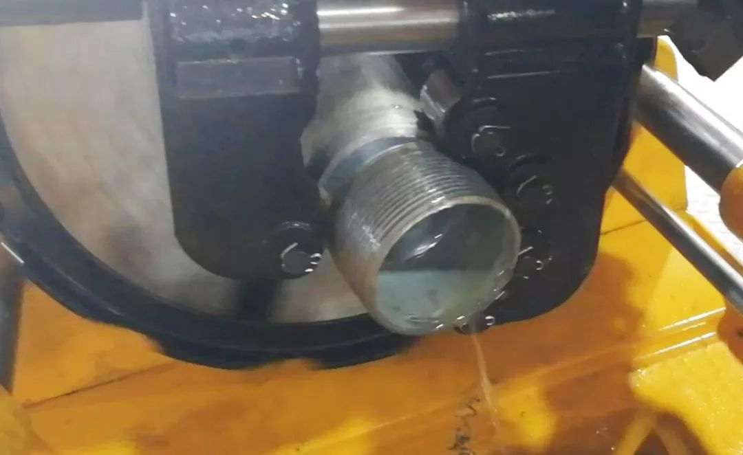 臺(tái)式套絲機(jī)(圖6)