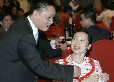 51歲黃光裕出獄：12年前，身價(jià)430億的他，得罪了誰(shuí)？(圖9)