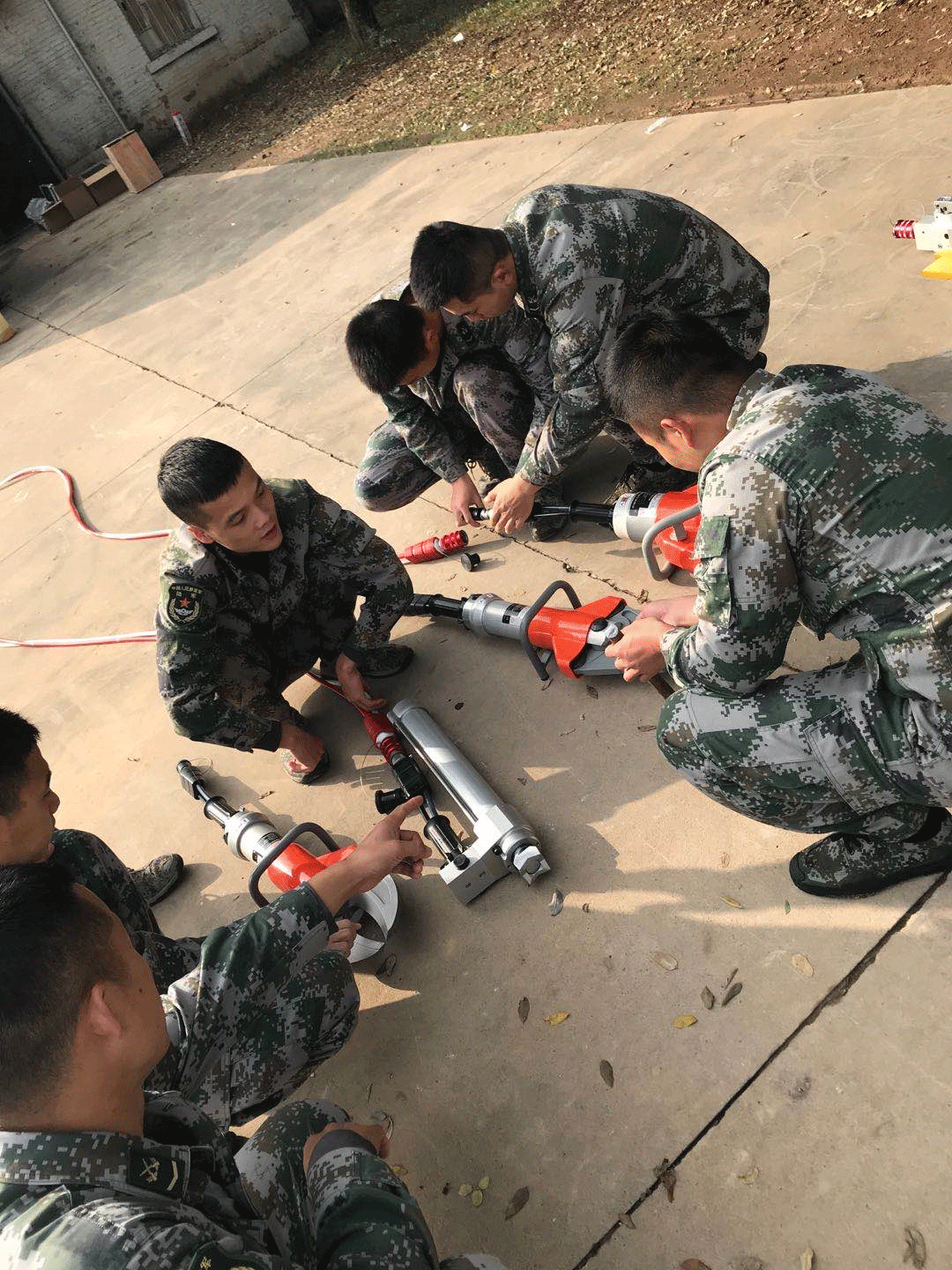 【交付紀(jì)實(shí)】探訪部隊(duì)交付現(xiàn)場(chǎng),領(lǐng)略歐盾品質(zhì)(圖4) 【交付紀(jì)實(shí)】探訪部隊(duì)交付現(xiàn)場(chǎng),領(lǐng)略歐盾品質(zhì)(圖4)