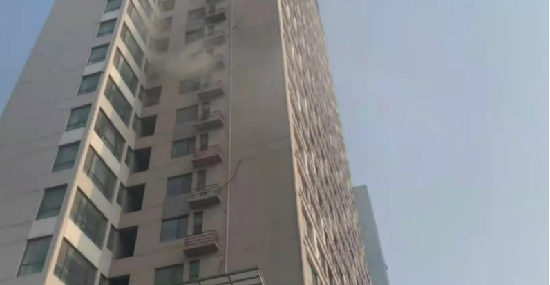 6歲兒童在家烤地瓜引發(fā)火災，房子遭殃了……