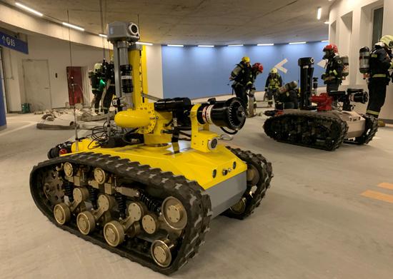 消防機(jī)器人、水下航行器…北京應(yīng)急救援新添“機(jī)器戰(zhàn)警”